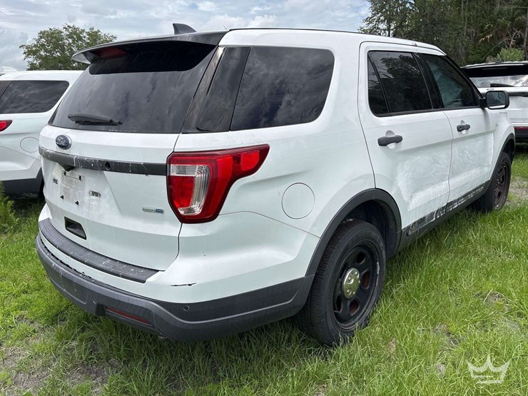 2019-ford-explorer-image-3