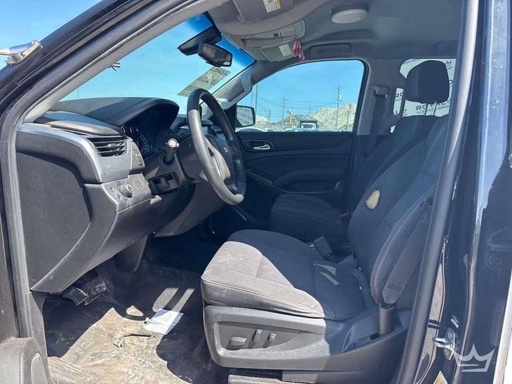 2020-chevrolet-tahoe-image-12
