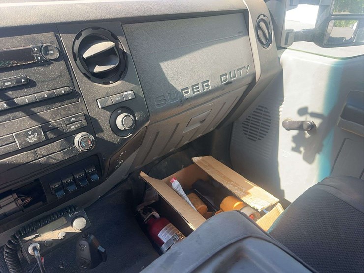 2012-ford-f550-image-25