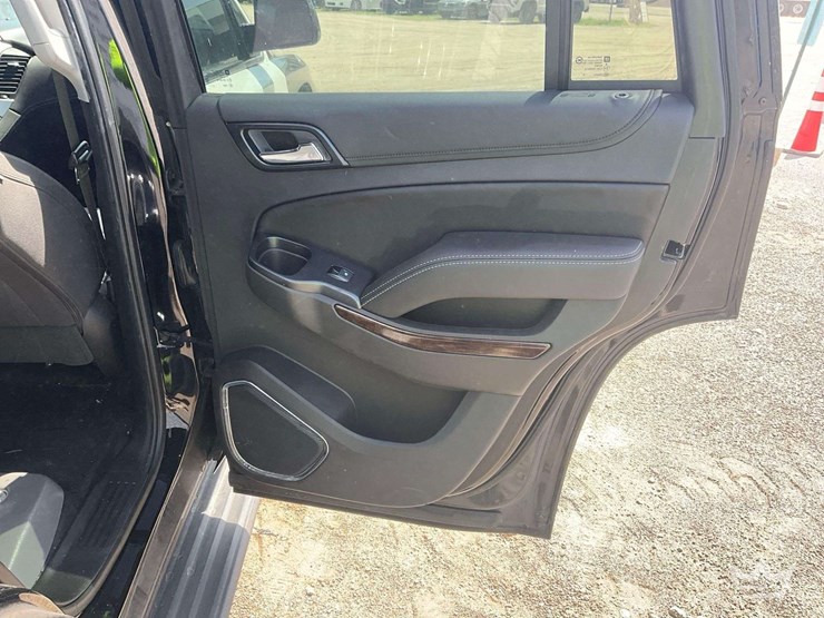 2020-chevrolet-tahoe-image-23