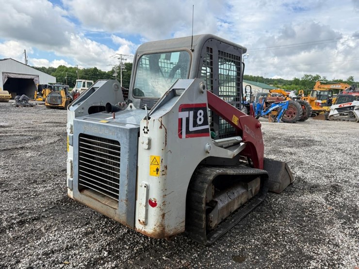 2019-takeuchi-tl8-image-4