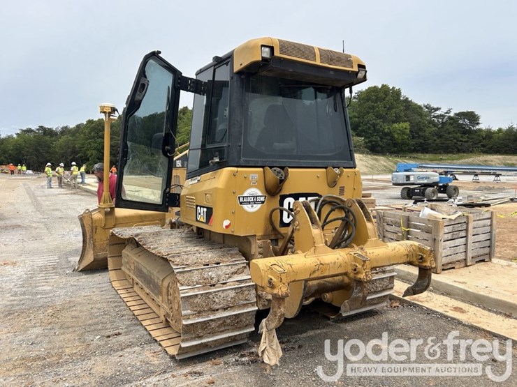 2015-caterpillar-d5k2-lgp-image-4