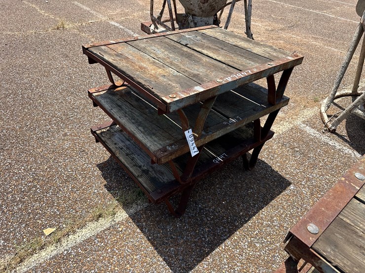#9447-•-storage-tables-(x3)-image-1