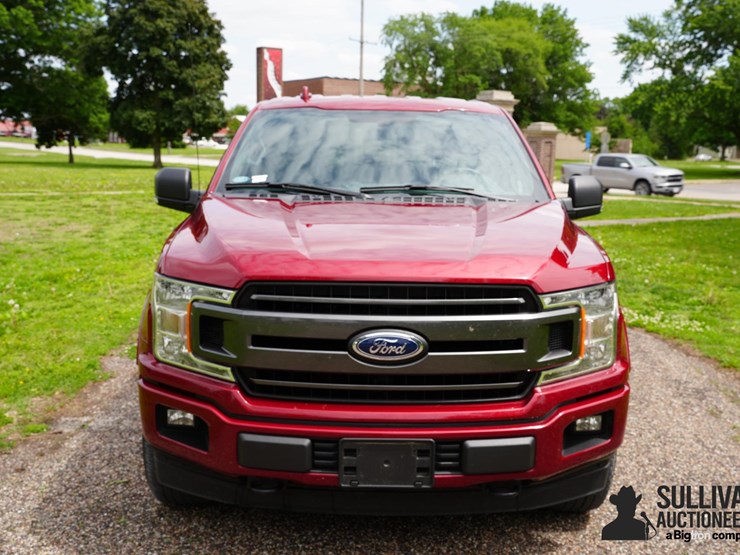 2018-ford-f150-xlt-image-2