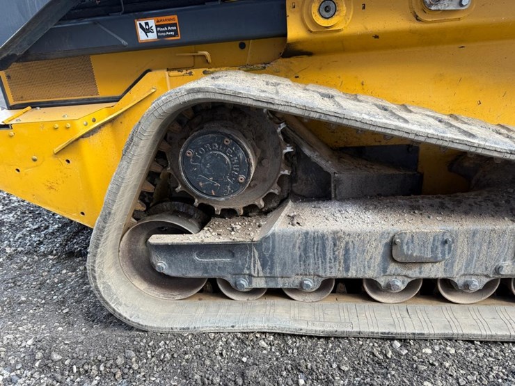 2019-deere-331g-image-14