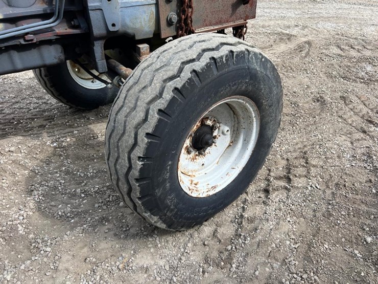 ford-7610-image-19
