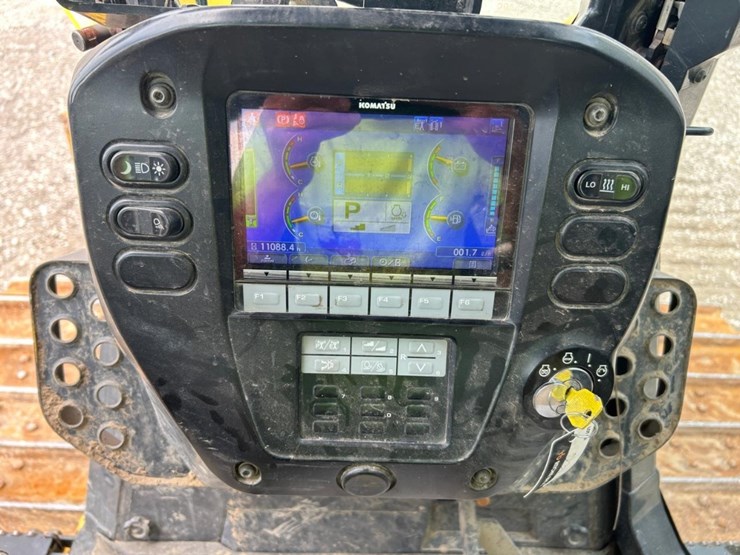 2016-komatsu-d39pxi-24-image-25
