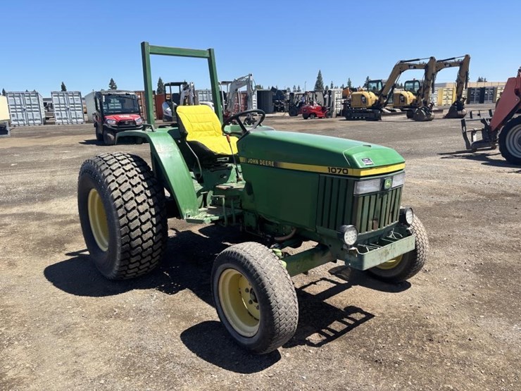 john-deere-1070-image-2