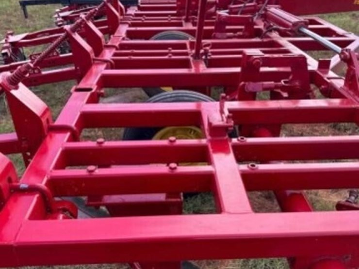sunflower-7-shank-blade-plow---35'-image-14
