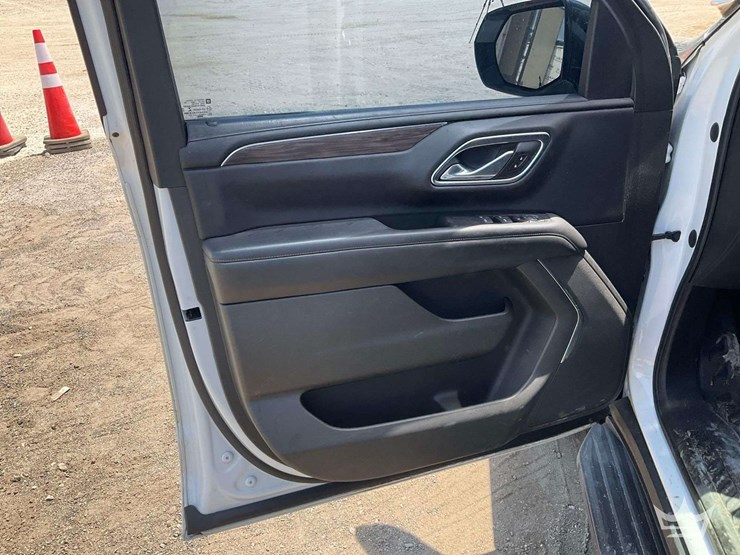 2021-chevrolet-tahoe-image-8
