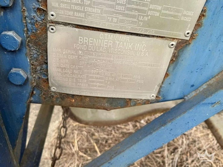 1984-brenner-tank-inc.-6,900-gallon-t/a-chemial-tanker-trailer-image-13