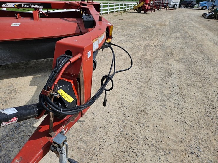 new-holland-1411-image-10