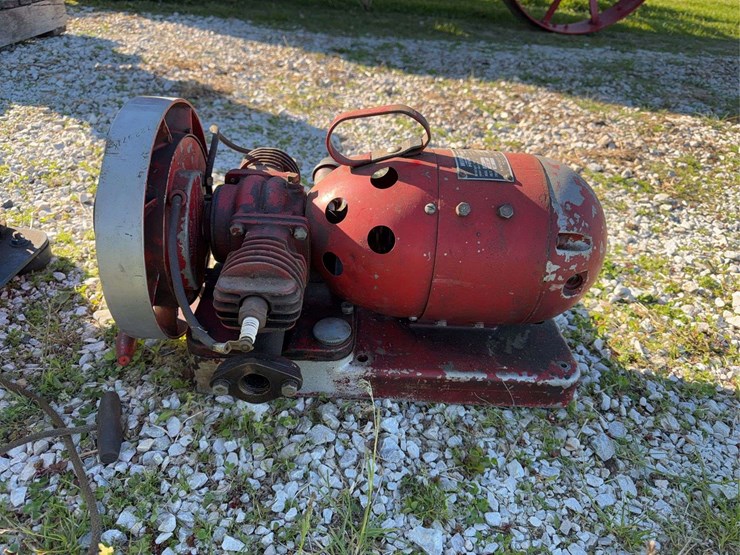 (2)-small-gas-generators-image-9