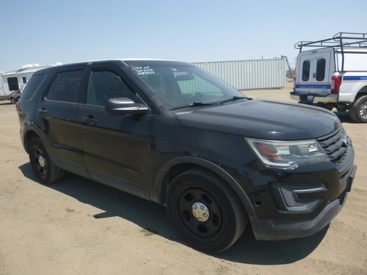 2018-ford-explorer-image-2