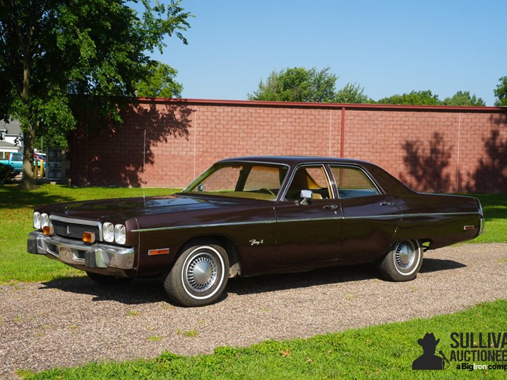 run-#68---1973-plymouth-fury-iii-image-1