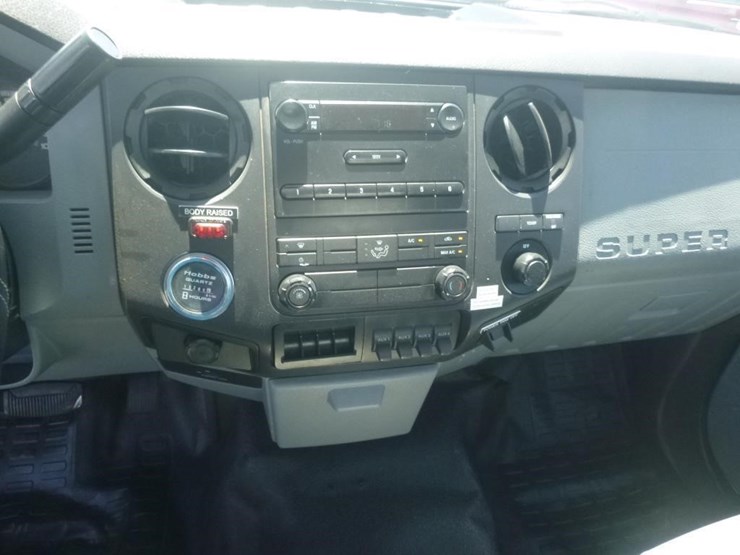 2011-ford-f550-image-16