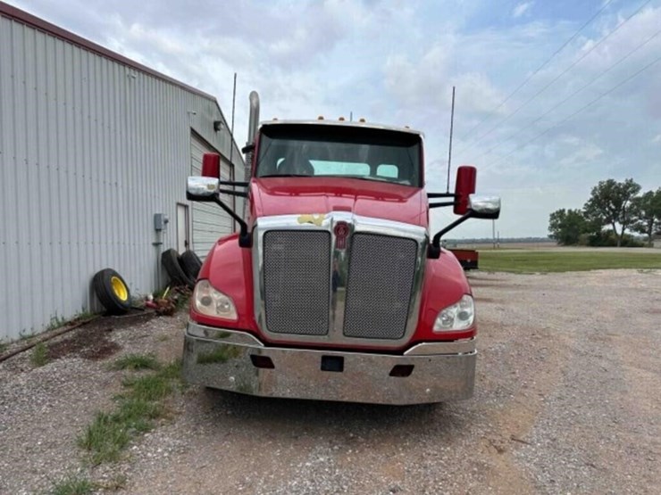 2018-kenworth-t680-image-3
