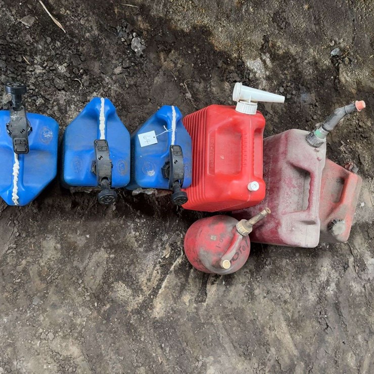 (7) Plastic Fuel and Utility Containers