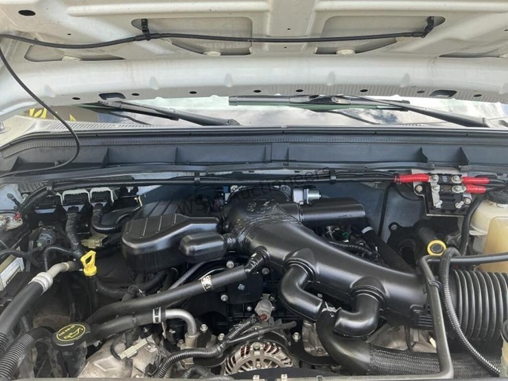 2015-ford-f550-image-14