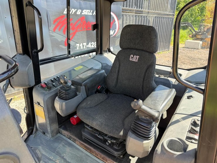 caterpillar-d3k-xl-image-22