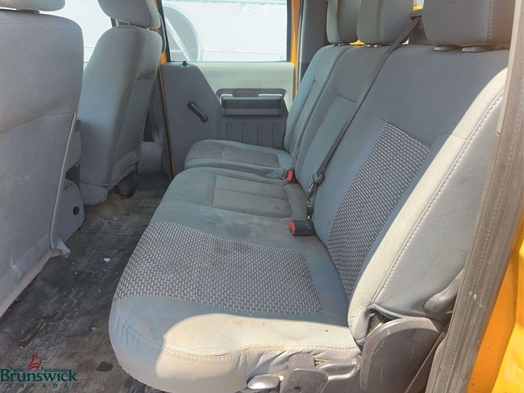 2012-ford-f550-xl-image-26