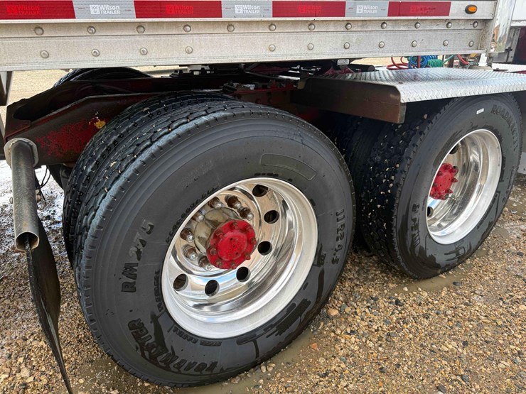 1999-peterbilt-378-image-16