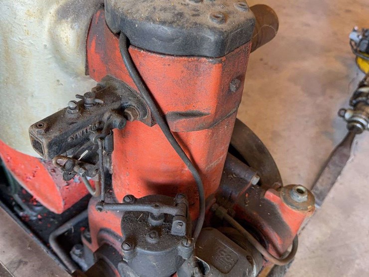 engine-with-water-pump-image-8
