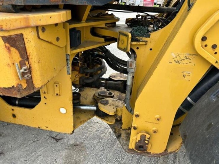 2016-caterpillar-938k-image-38