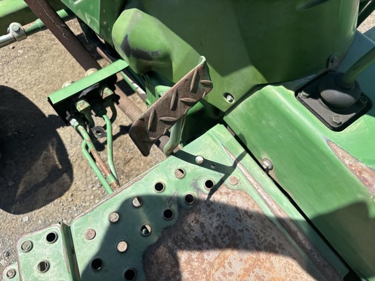 john-deere-1070-image-31