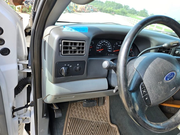 2004-ford-f250-xlt-image-28