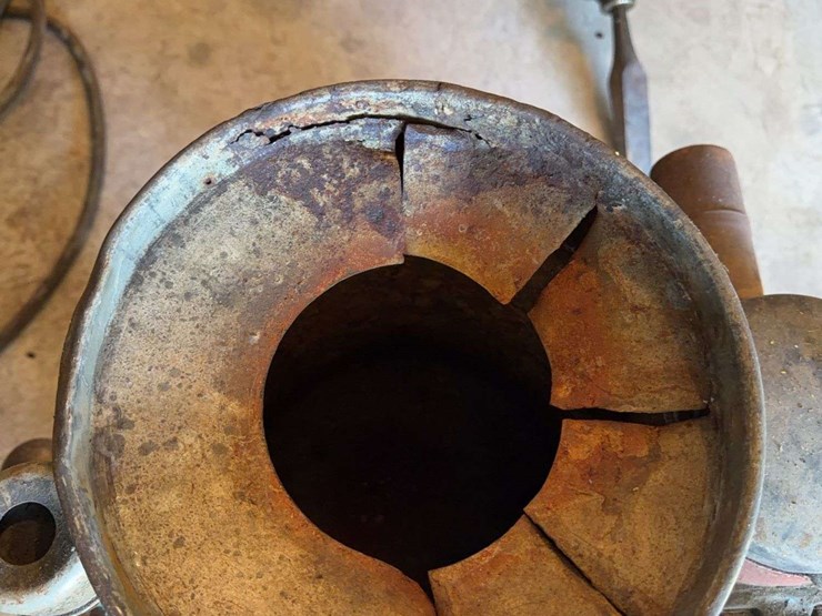 engine-with-water-pump-image-9