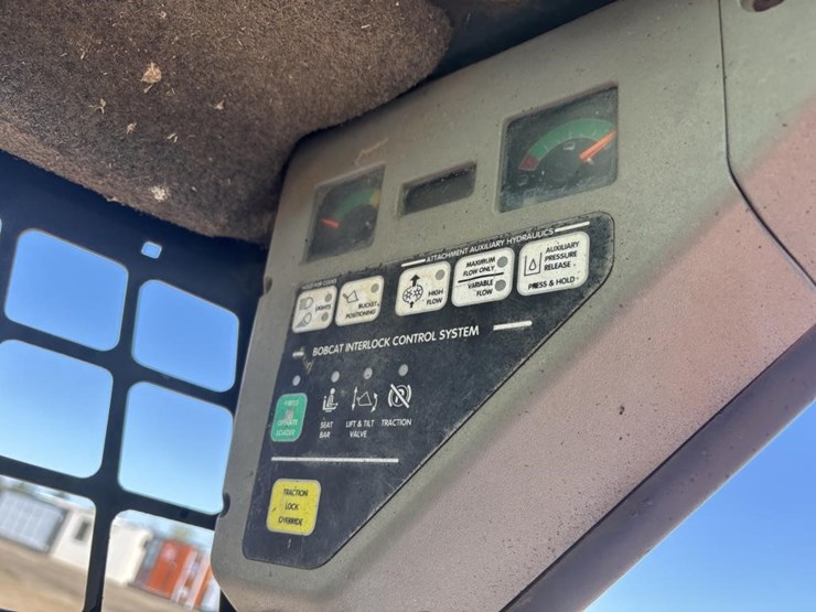 2002-bobcat-s250-image-22