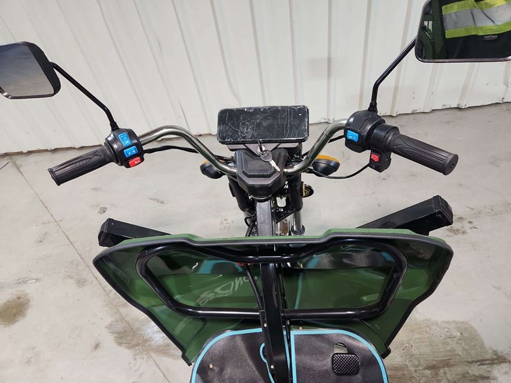 electric-tricycle-image-9