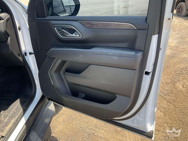 2021-chevrolet-tahoe-image-26