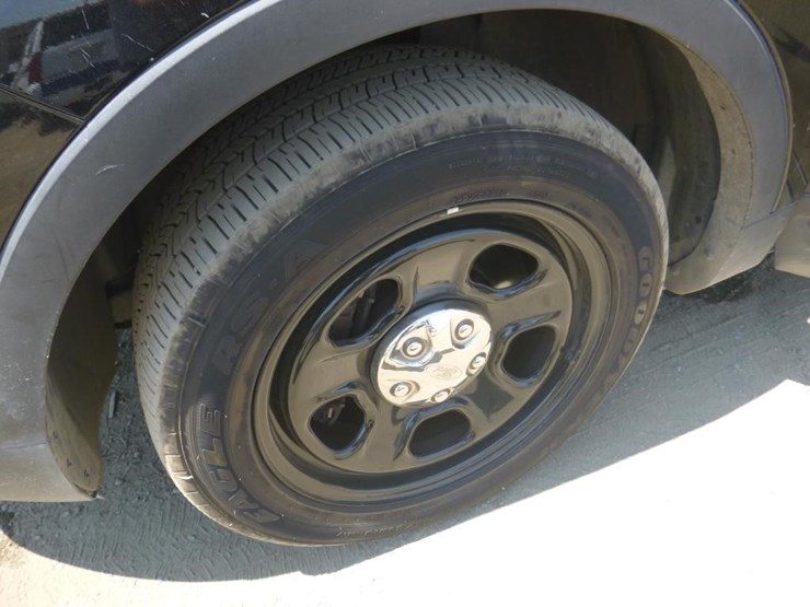 2018-ford-explorer-image-13