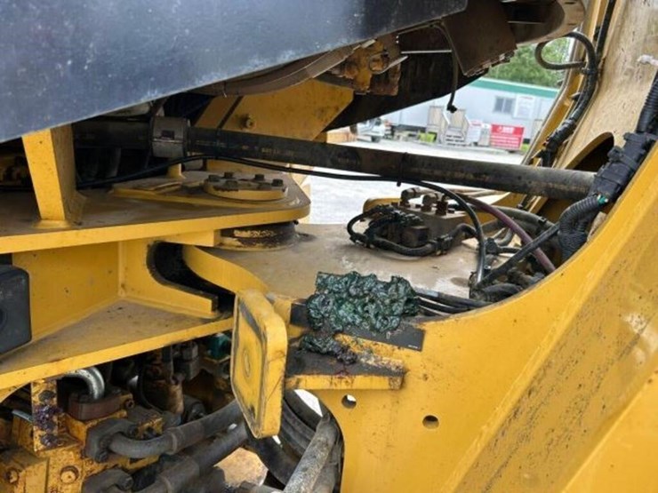 2016-caterpillar-938k-image-39