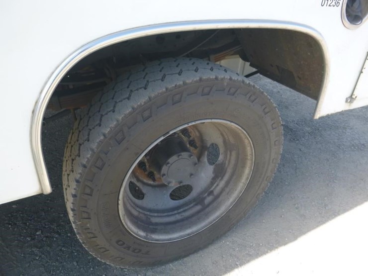 2005-ford-f450-image-14