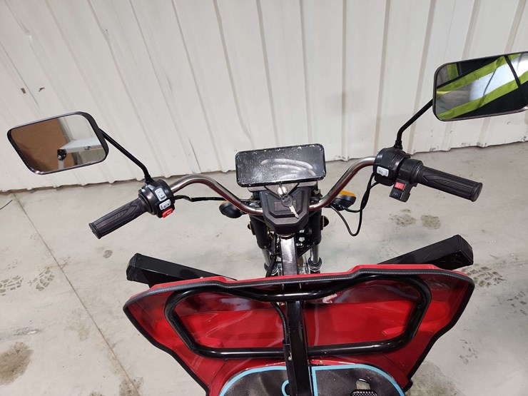 electric-tricycle-image-10