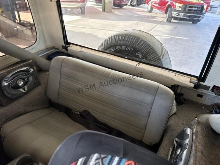 1988-jeep-wrangler-image-24