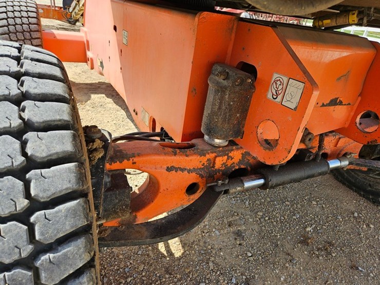2015-jlg-400s-image-36