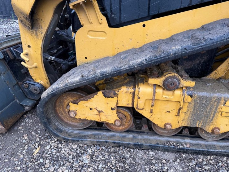 2017-caterpillar-249d-image-18