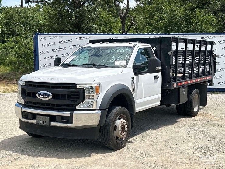 2020-ford-f550-image-1