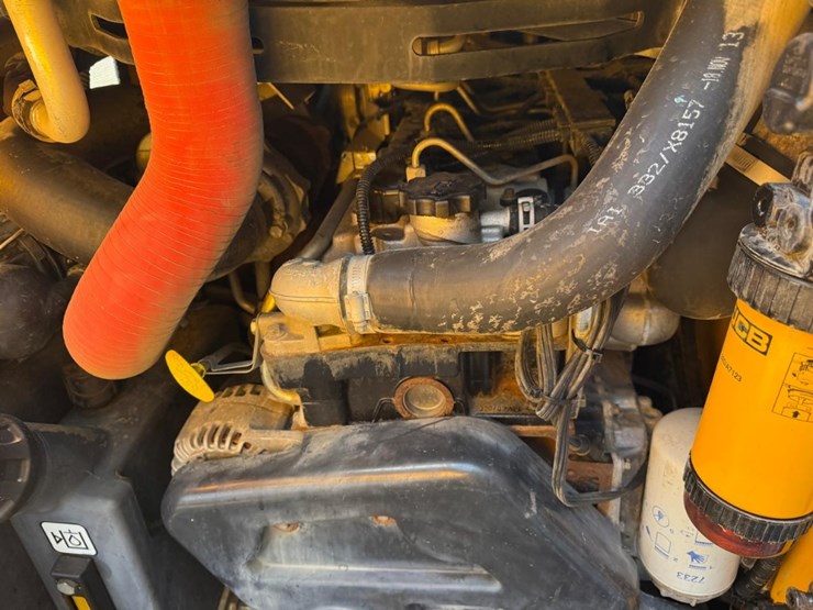 jcb-300t-image-15