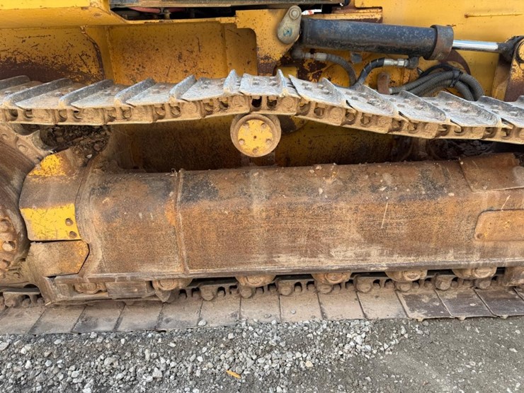 caterpillar-d3k-xl-image-13