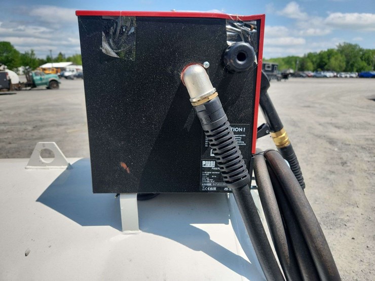 am-tank-fuel-tank-with-pump/nozzle-(490-gallon/1800-litre)-image-6