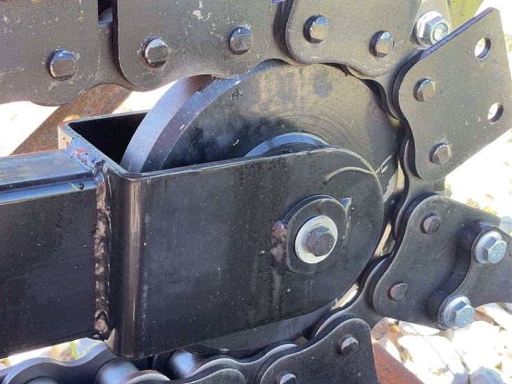 skid-steer-trencher-attachment-model-d39-image-10