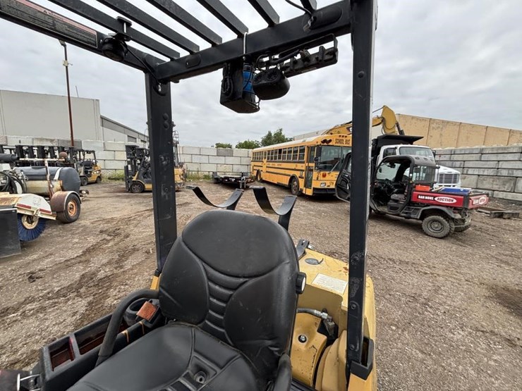 2016-caterpillar-2c6000-image-25