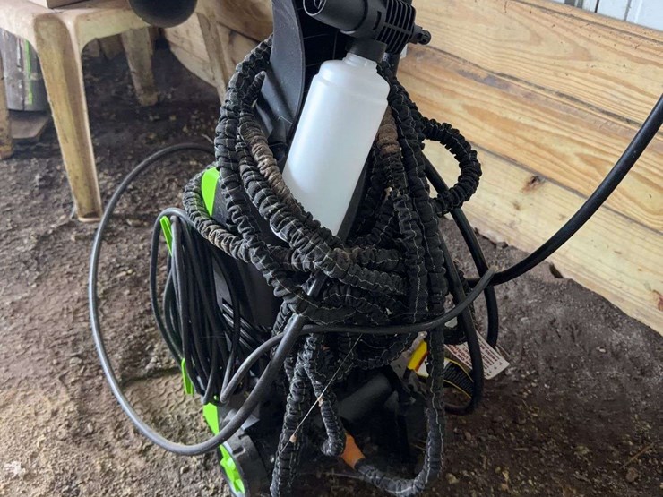 portland-1750-psi-electric-pressure-washer-image-4