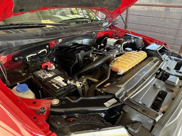 2017-ford-f150-image-13