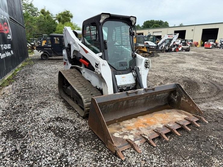 2017-bobcat-t770-image-6